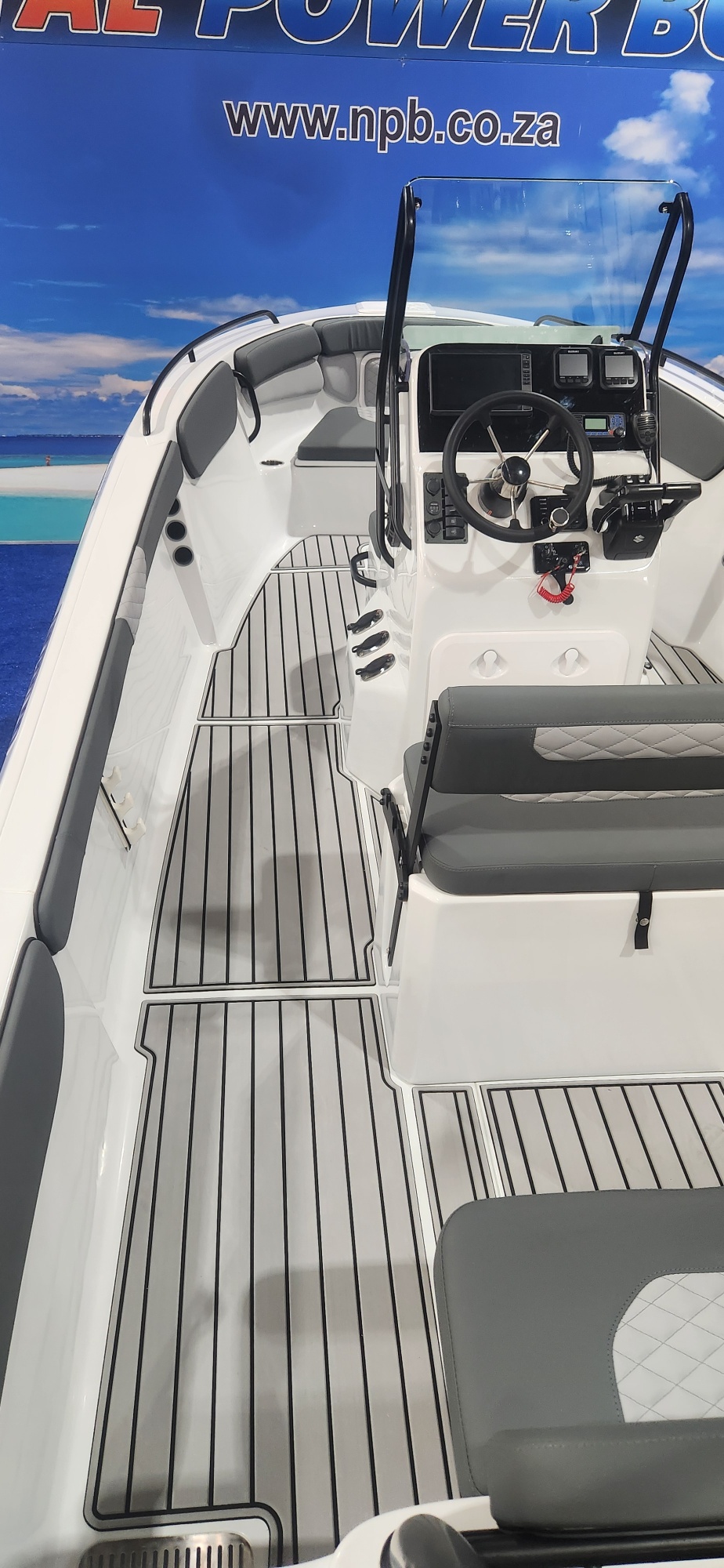TARPON 190 ON TRAILER 2 X 100 HP SUZUKI 4 STROKES