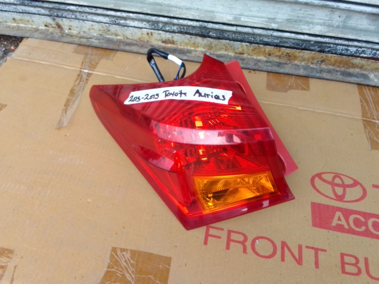 ( 2013-2015) TOYOTA YAURIS LHS REAR TAILIGHT - Private Seller
