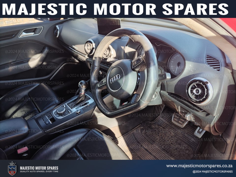 2015 Audi S3 Quattro Facelift car steering wheel for sale second hand - Private Seller 2015 Audi S3 Quattro Facelift car steering wheel for sale second hand - Private Seller