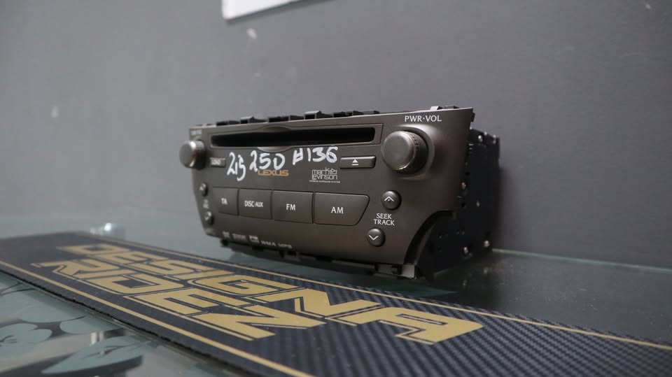 LEXUS 2 IS250 RADIO - Private Seller LEXUS 2 IS250 RADIO - Private Seller