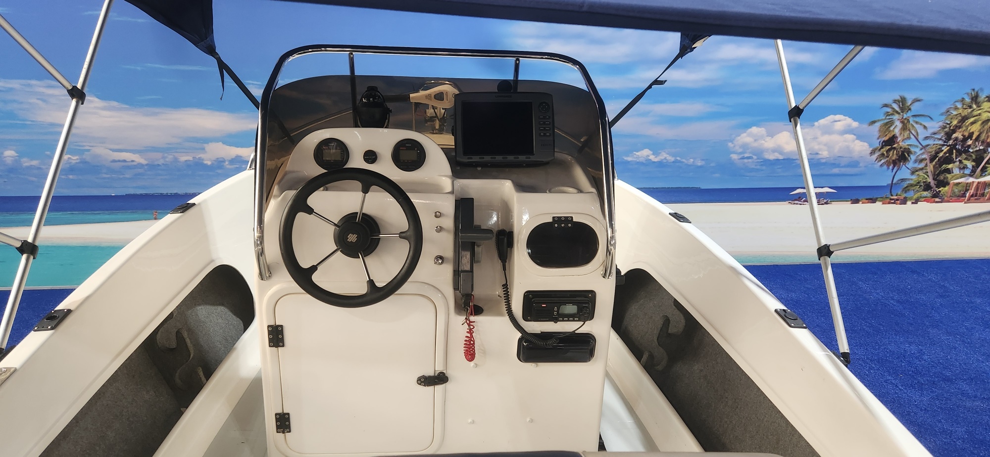 EXPLORER 510 CC ON TRAILER 115 HP YAMAHA 177 HOUR