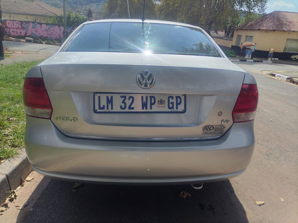 2014 vw polo 6 1.6 sedan