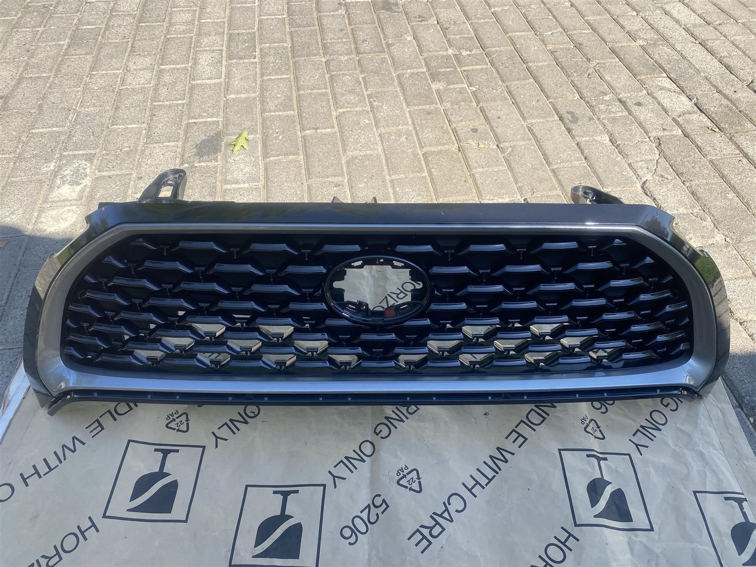 2024 TOYOTA COROLLA CROSS HYBRID XR RADIATOR GRILLE FOR SALE - Private Seller