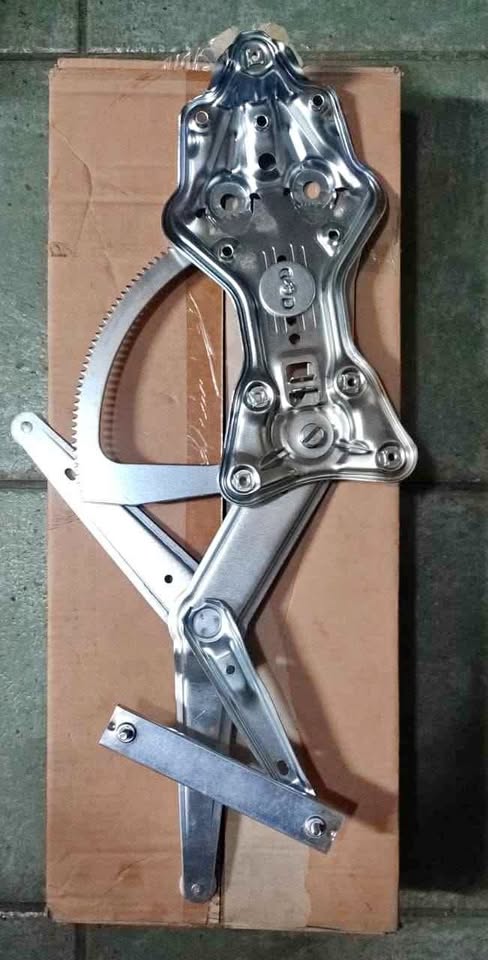 BMW E30 Gusheshe RH Front Window Mechanism - Private Seller BMW E30 Gusheshe RH Front Window Mechanism - Private Seller