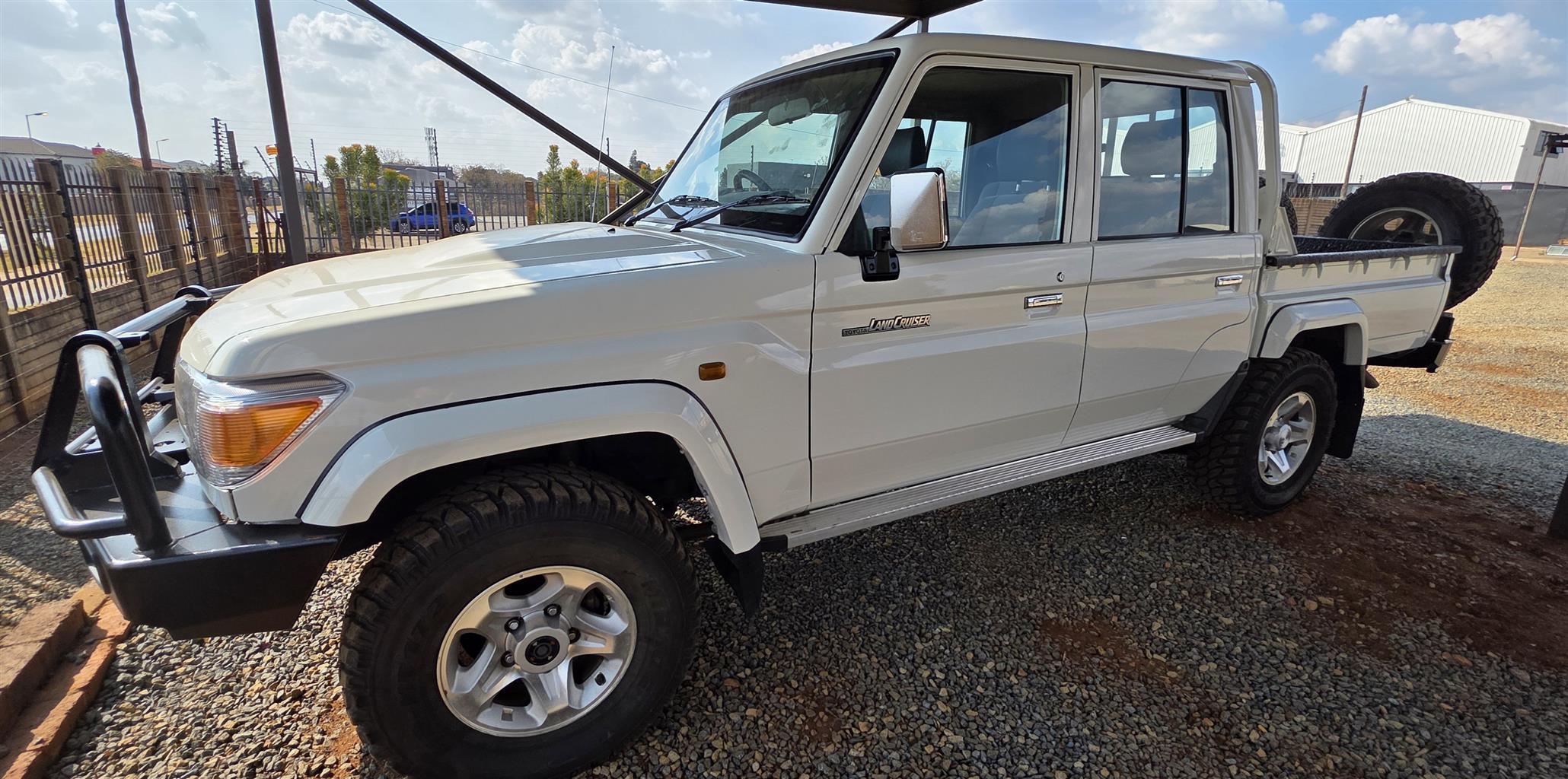 Used 2022 Toyota Land Cruiser 79 4.2D double cab - Private Seller