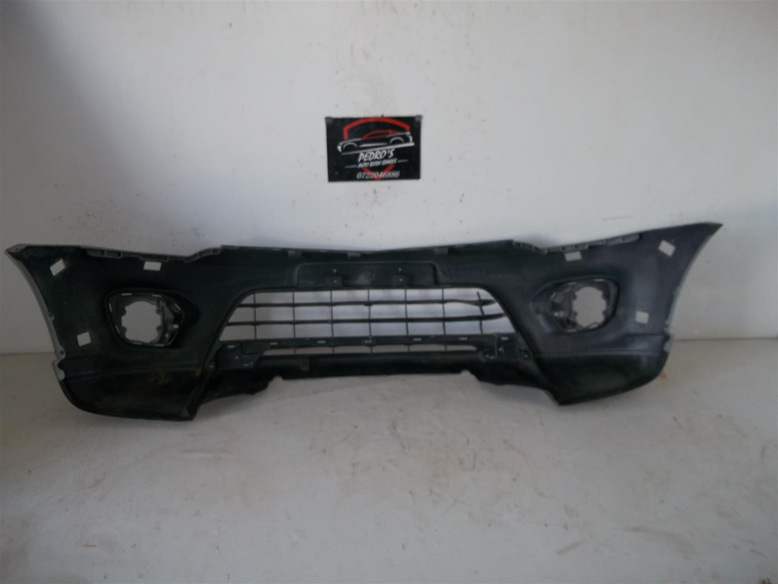 Mitsubishi Pajero Sport '09-'16 front bumper - Private Seller Mitsubishi Pajero Sport '09-'16 front bumper - Private Seller