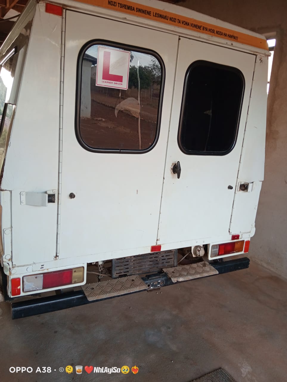 Mitsubishi L300 Bakkie