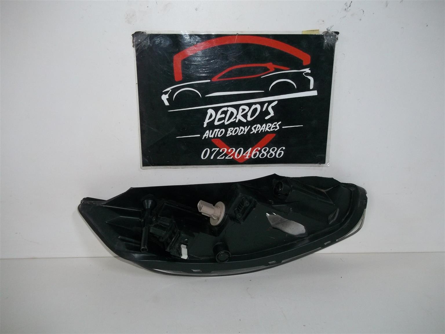 Hyundai Venue left headlight - Private Seller Hyundai Venue left headlight - Private Seller