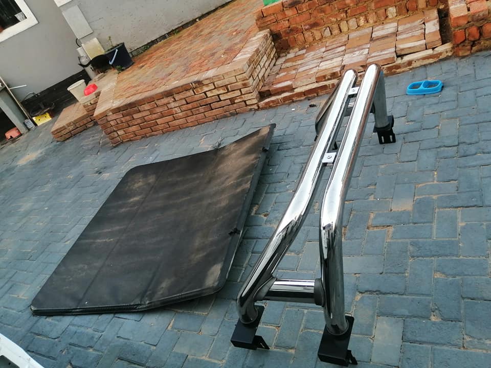 Ford Ranger T6/7-BT50 Double Cab Roll Bar and Tri Fold Toni Cover For sale - Private Seller