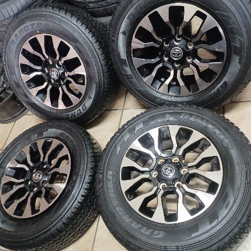 Gazoo hilux rims and Dunlop grandtrek AT25