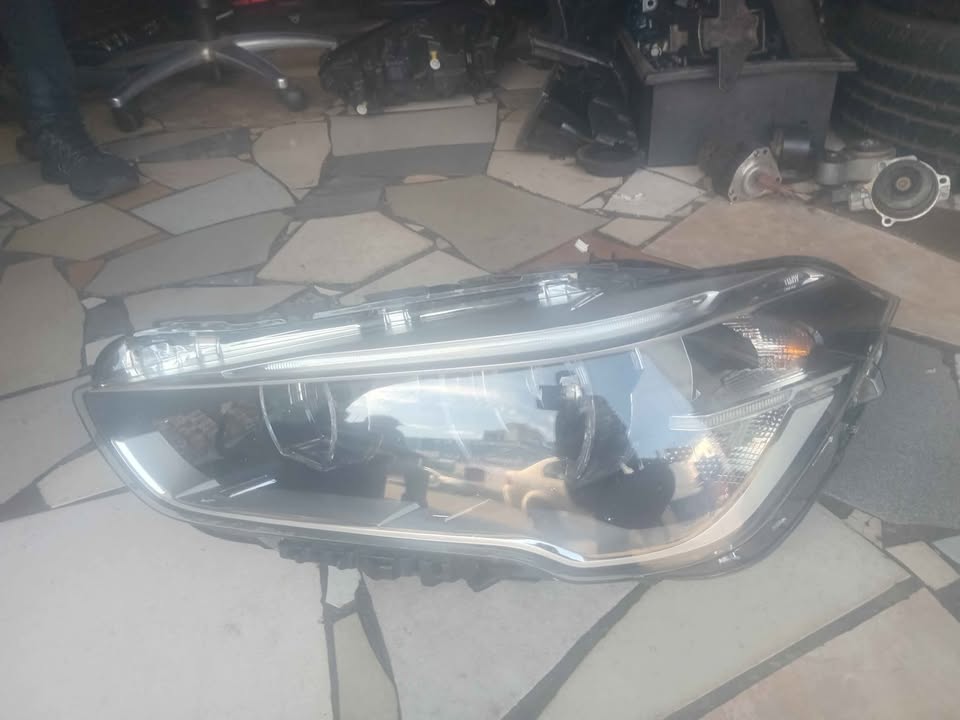 Bmw X1 F48 leftside headlight - Private Seller Bmw X1 F48 leftside headlight - Private Seller
