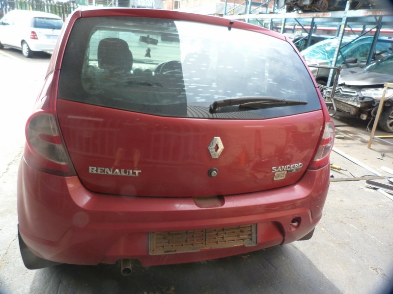 Renault Sandero 1.6 United Manual Red - 2011 STRIPPING FOR SPARES - Private Seller