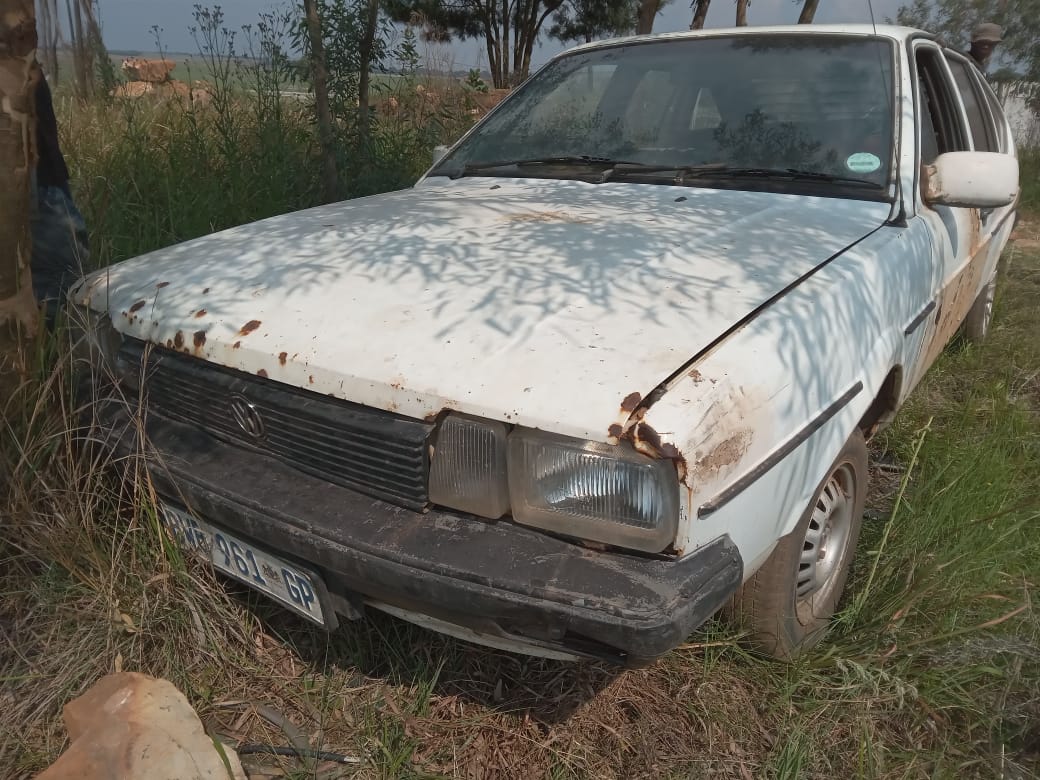 Old vw passat 1982 spares - Private Seller