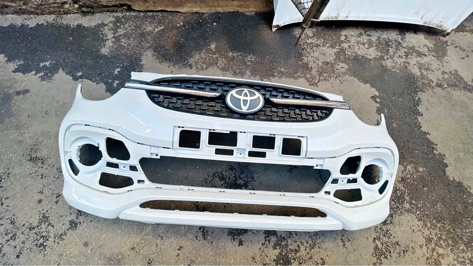 Toyota Vitz bumper - Private Seller Toyota Vitz bumper - Private Seller