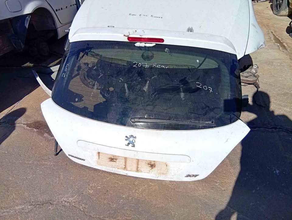 Peugeot 207 tailgate for sale Peugeot 207 tailgate for sale