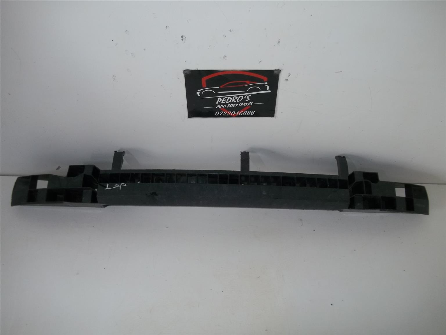 Renault Modus rear bumper stiffener - Private Seller Renault Modus rear bumper stiffener - Private Seller