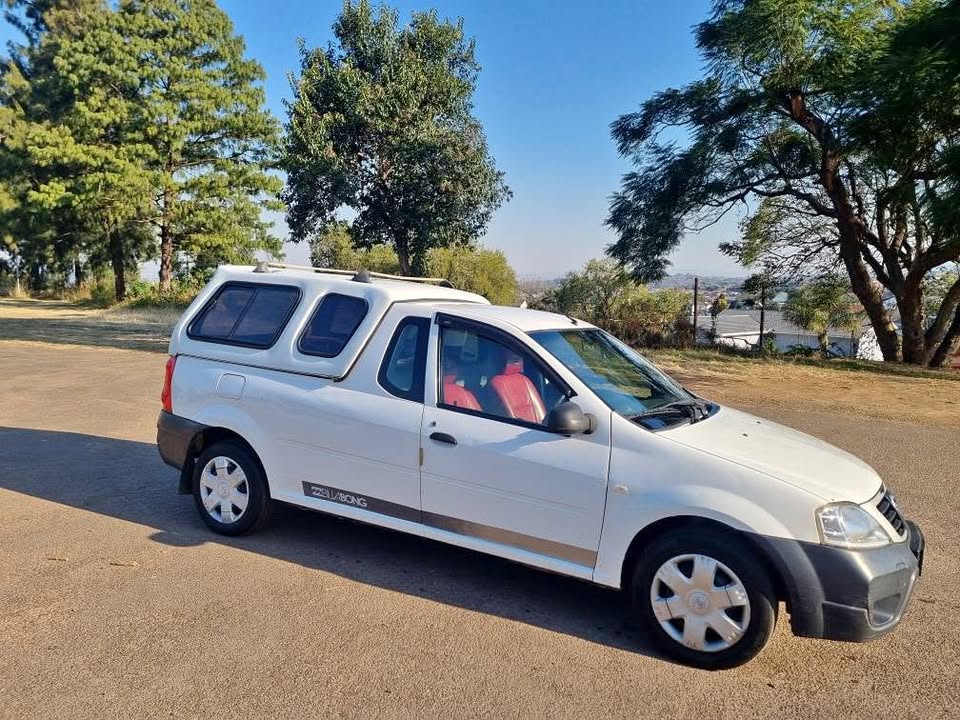 Nissan Np200 1.6i aircon spec