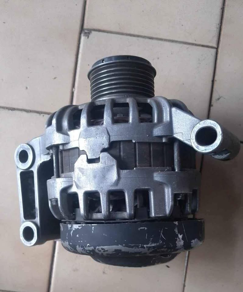 Ford Ranger T6 2.2 alternator Ford Ranger T6 2.2 alternator