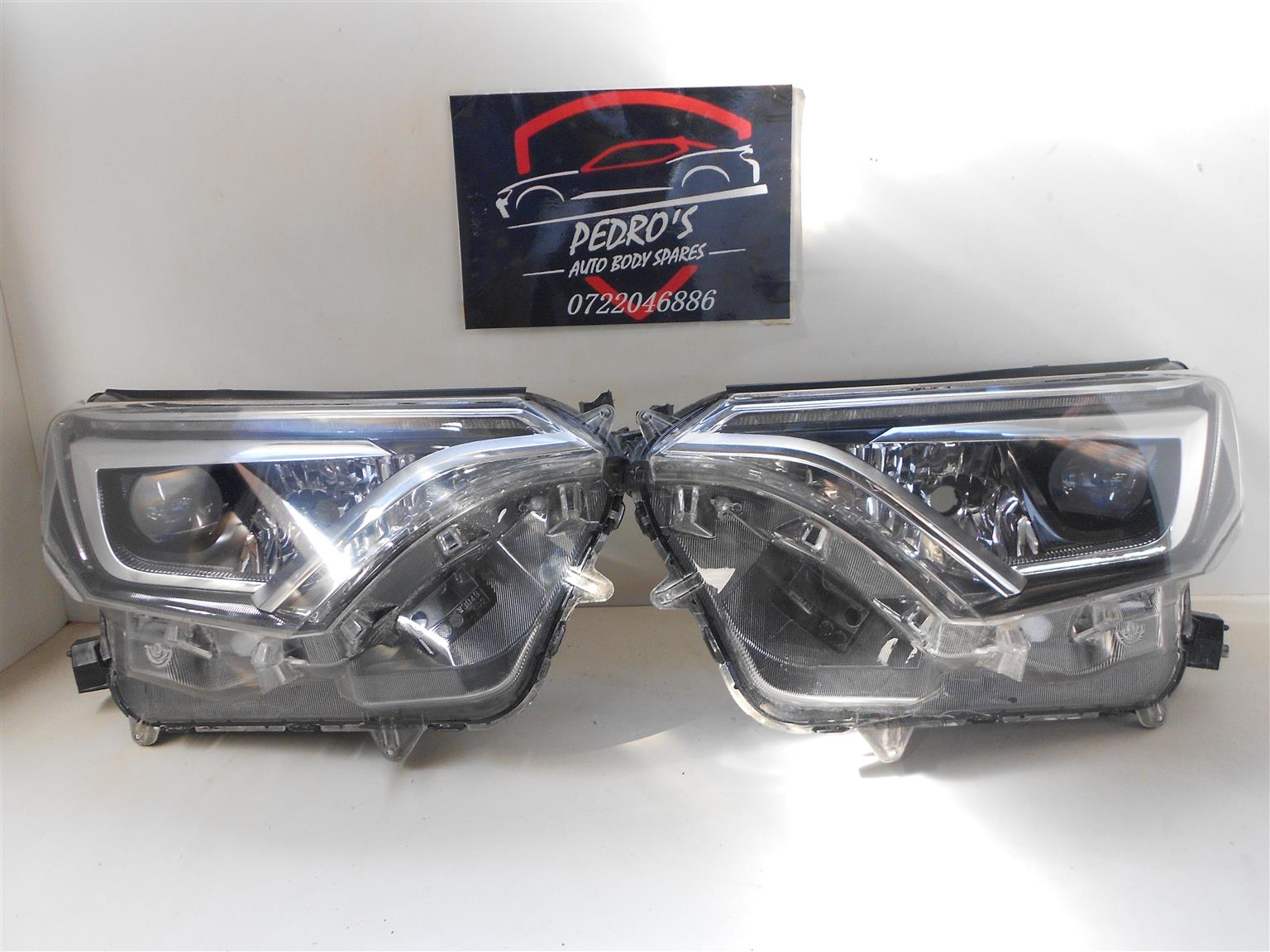 Toyota RAV 4 Headlights - Private Seller Toyota RAV 4 Headlights - Private Seller