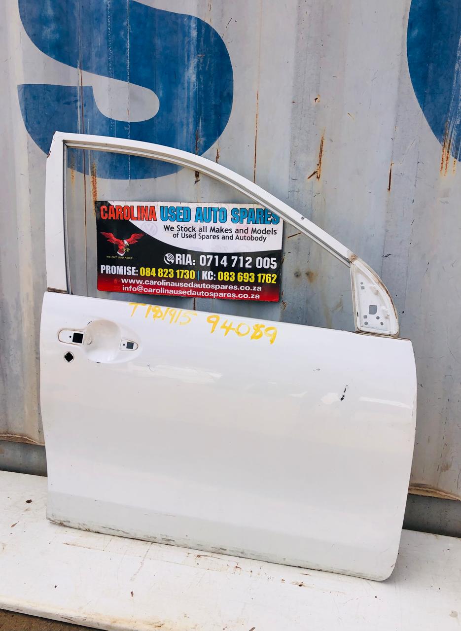 引退品 Toyota Avanza Mk3 right side front door (2015-2021) for sale in