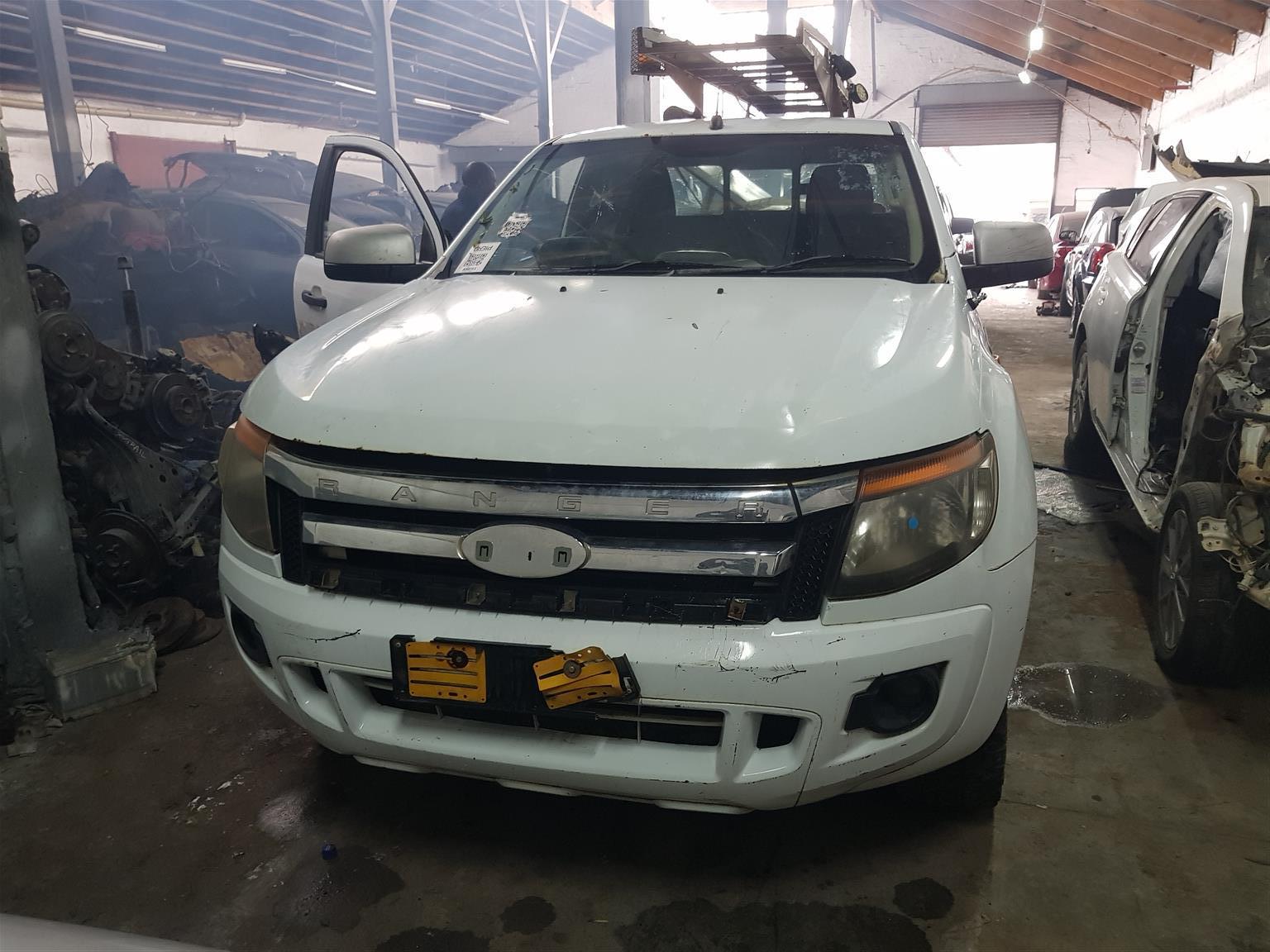 2011 Ford Ranger T6 Club Cab 3.2 Diesel Engine XLS Manuel transmission Strippin - Private Seller 2011 Ford Ranger T6 Club Cab 3.2 Diesel Engine XLS Manuel transmission Strippin - Private Seller