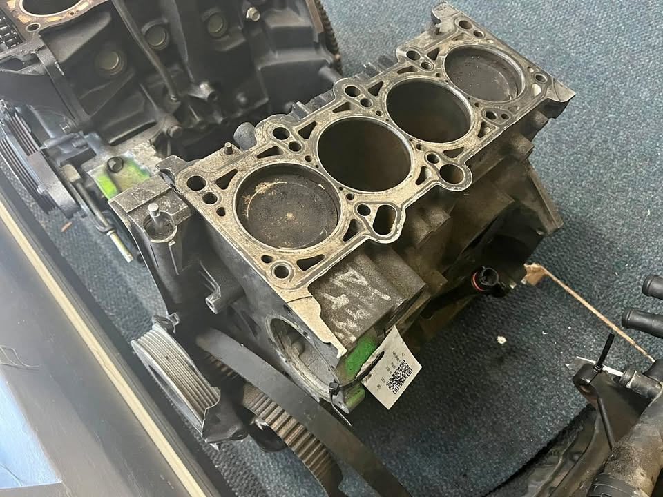 Audi 2.0 A4 ALT 20 Valve Sub Assembly