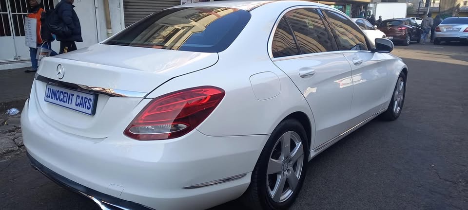 2014 MODEL MERCEDES-BENZ C180 AUTOMATIC WHITE PETROL USED