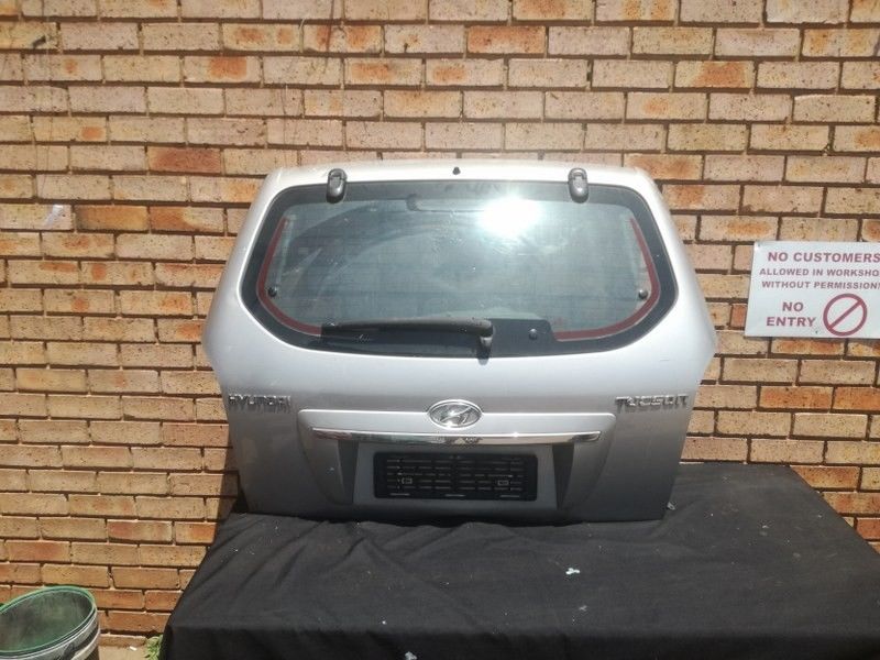 Hyundai Tucson Tailgate - Private Seller Hyundai Tucson Tailgate - Private Seller