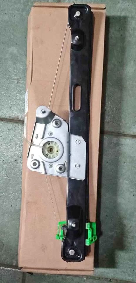 BMW E87 RH Front Window Mechanism - Private Seller BMW E87 RH Front Window Mechanism - Private Seller