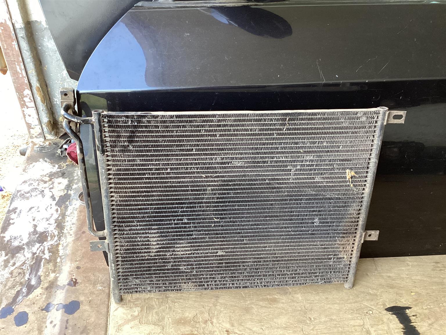 BMW 325i E46 aircon condenser/radiator - Private Seller