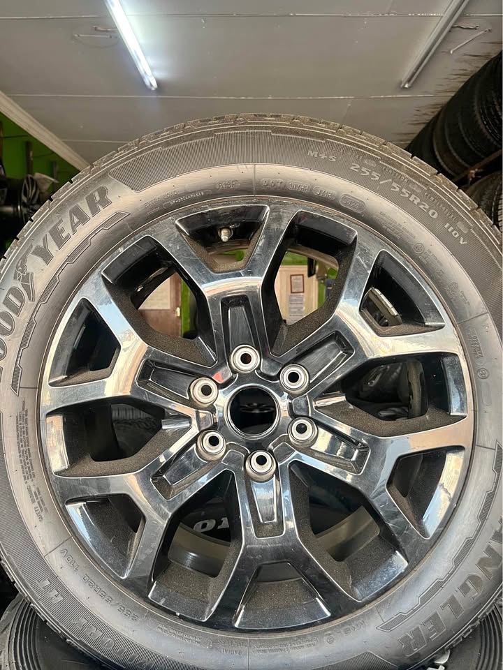Ford Ranger Everest 20” Mag Rims (With Used Tyres) - Private Seller Ford Ranger Everest 20” Mag Rims (With Used Tyres) - Private Seller