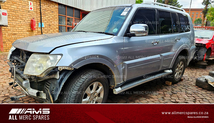 2011 Mitsubishi Pajero automatic stripping for used parts