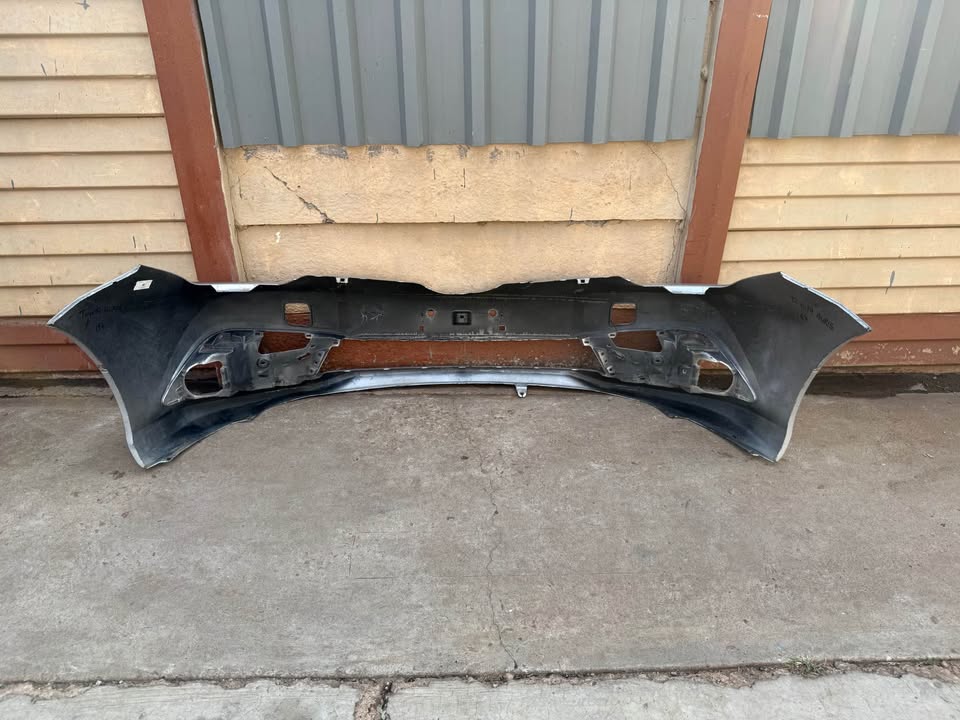 Toyota Auris Front Bumper - Private Seller Toyota Auris Front Bumper - Private Seller