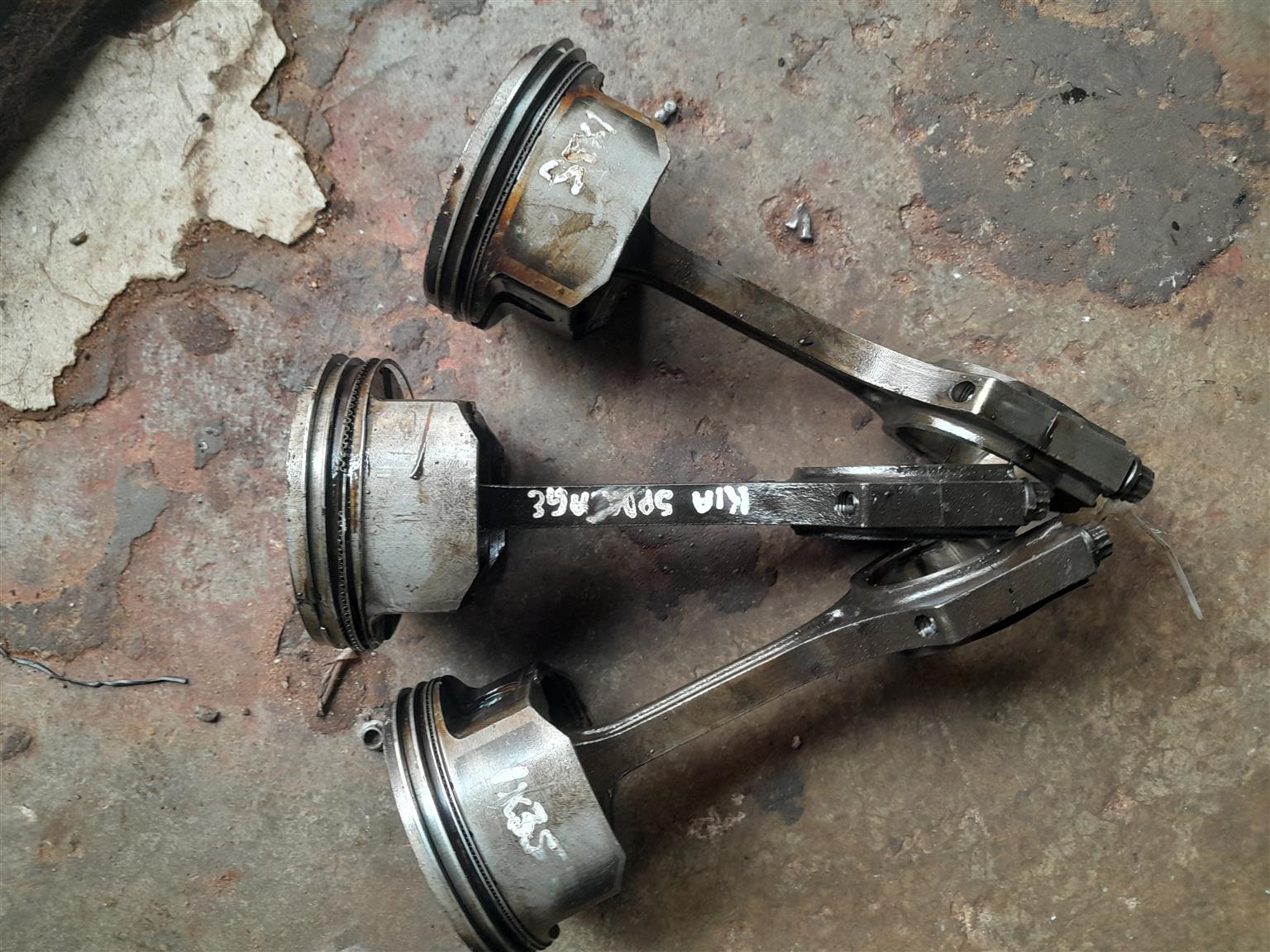 Hyundai/Kia G4KD Pistons and Conrod for Sale - Private Seller