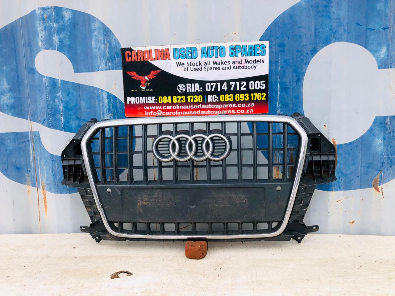 Audi Q3 radiator grill with chrome trimming with pdc hole (2013-2018) - Private Seller Audi Q3 radiator grill with chrome trimming with pdc hole (2013-2018) - Private Seller