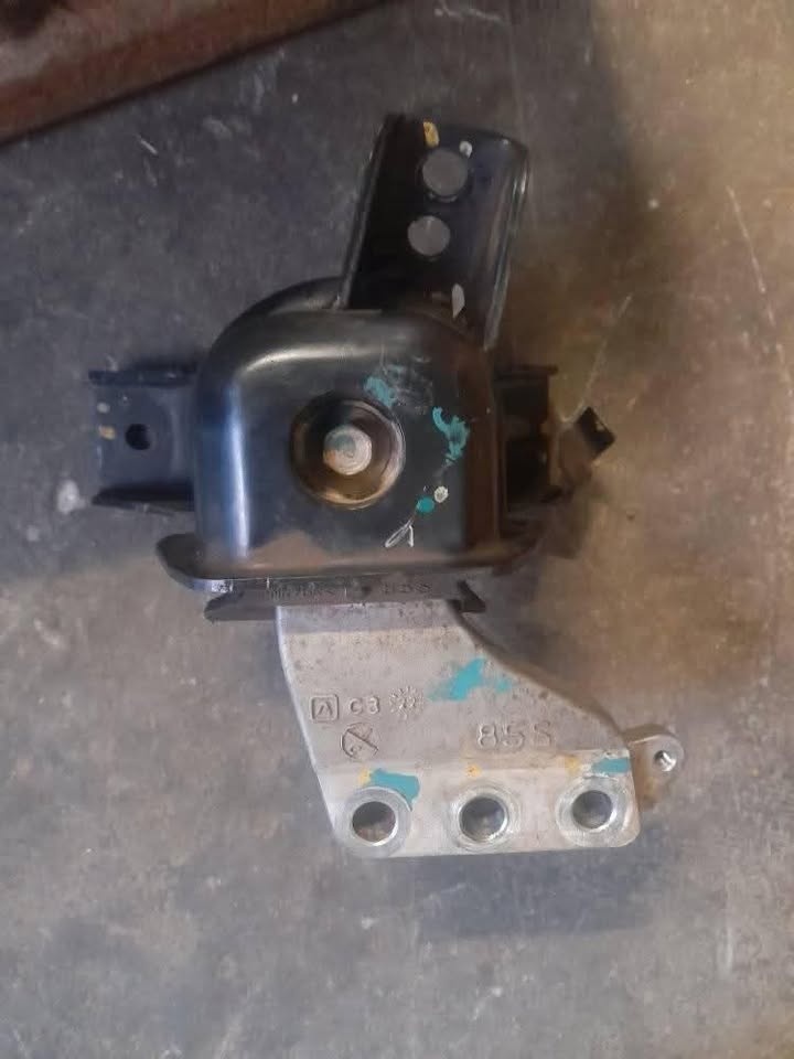 SUZUKI ETIGA ENGINE MOUNTAIN AVAILABLE - Private Seller SUZUKI ETIGA ENGINE MOUNTAIN AVAILABLE - Private Seller
