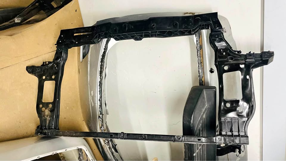Kia Picanto cradle - Private Seller Kia Picanto cradle - Private Seller