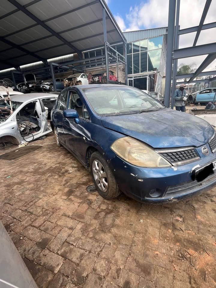 NISSAN TIDA SEDAN FOR SPARES - Private Seller