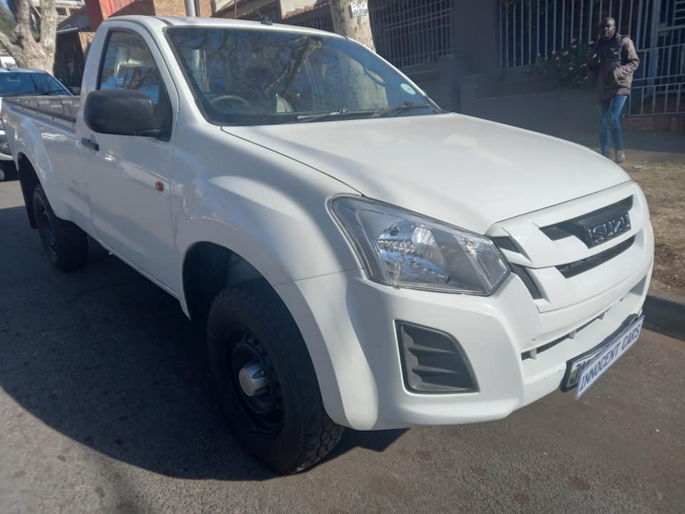 2017 ISUZU KB250 DIESEL FLEETSIDE, MANUAL, WHITE COLOR, MILEAGE 122000KMS