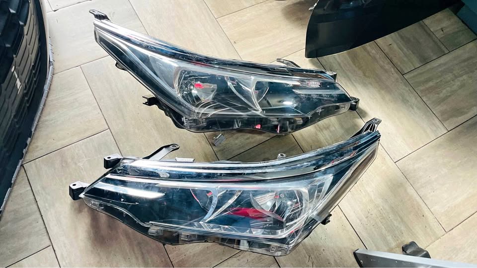 Toyota Corolla Prestige headlights 2017/20 - Private Seller Toyota Corolla Prestige headlights 2017/20 - Private Seller