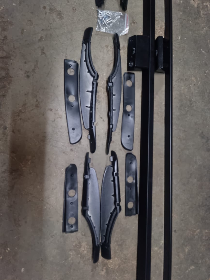 New Black Mercedes W639 Roof Rail Set for Sale - Private Seller New Black Mercedes W639 Roof Rail Set for Sale - Private Seller