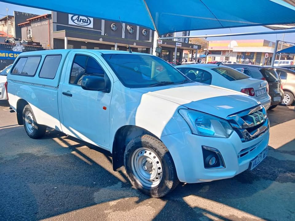 2021 ISUZU KB250 2.5 SINGLE CAB Transmission: Manual  Mileage: Fueltype: Diesel White