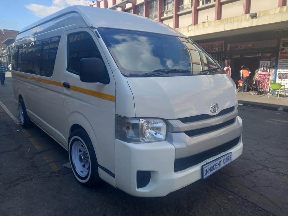 2020 TOYOTA QUANTUM 2.5 DIESEL, 16 SEATER BUS, MANUAL, WHITE COLOUR