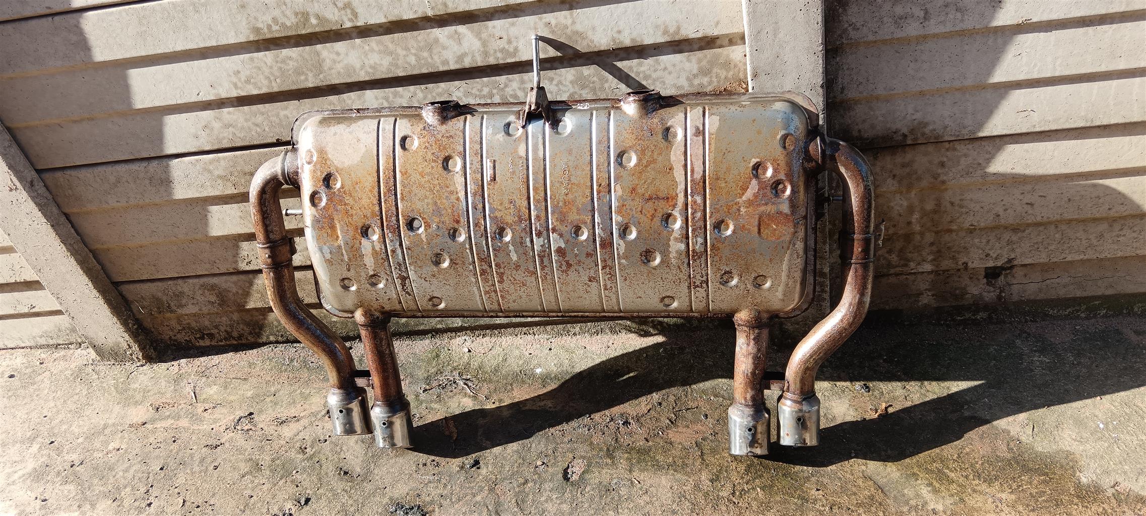 Jaguar XKR V8 supercharged exhaust box - Private Seller