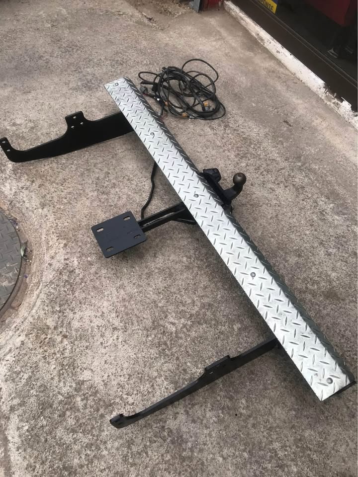 MAHINDRA TOW BAR FOR SALE CALL/WHATSAPP - Private Seller