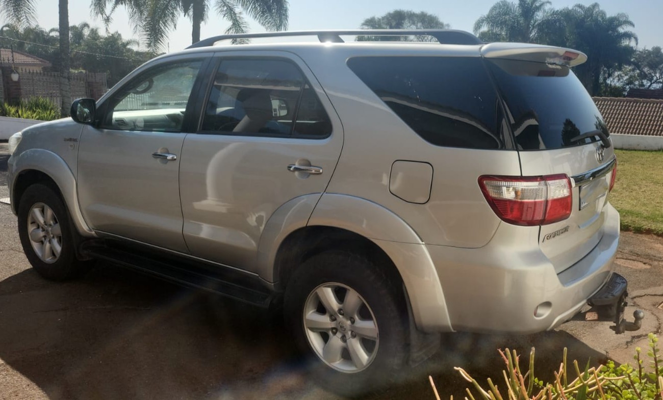 Used 2011 Toyota Fortuner 3.0D-4D auto - Private Seller