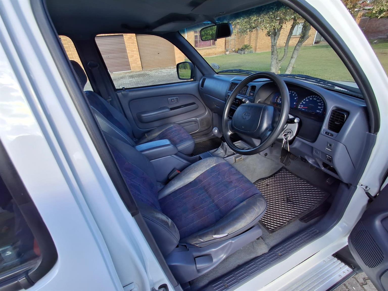 Toyota Hilux Raider 2700i