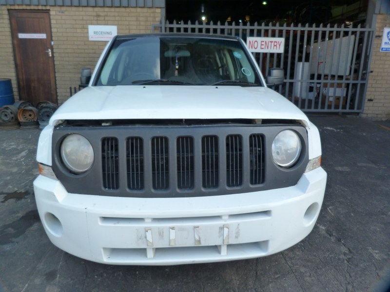 Jeep Patriot 2.4 4X4 Manual White - 2009 STRIPPING FOR SPARES - Private Seller Jeep Patriot 2.4 4X4 Manual White - 2009 STRIPPING FOR SPARES - Private Seller