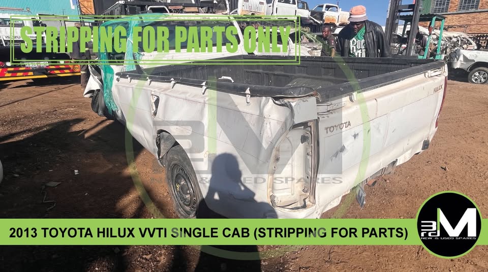 2013 TOYOTA HILUX VVTI SINGLE CAB (STRIPPING FOR PARTS)