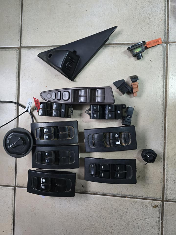 Mahindra Scorpio/Xuv500/Kuv 100 Varuos Window Switches For Sale - Private Seller Mahindra Scorpio/Xuv500/Kuv 100 Varuos Window Switches For Sale - Private Seller